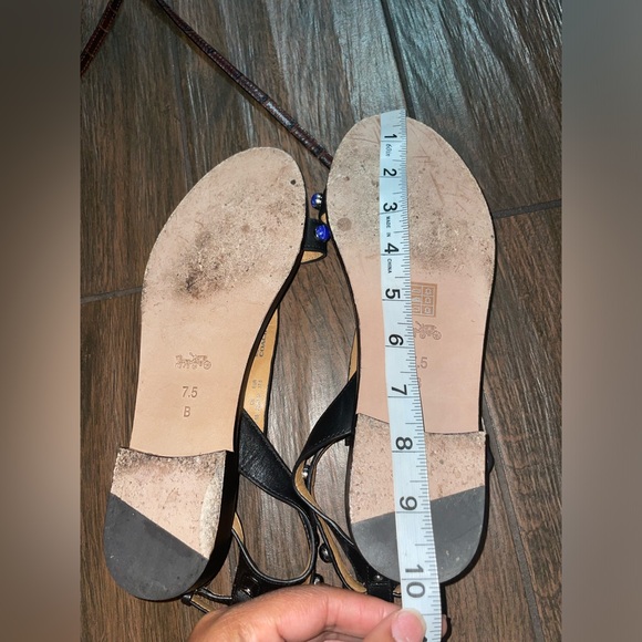 Coach Sadie Leather boho Embellished T-Strap Black Sandals Size 7.5 - Picture 11 of 12